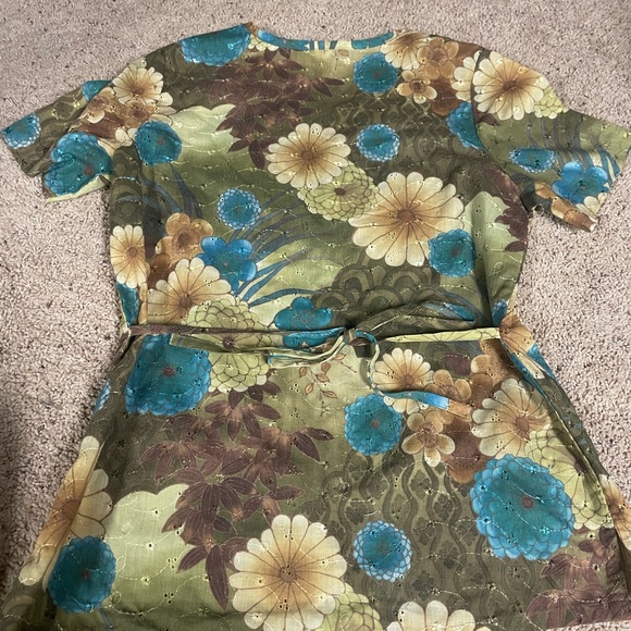 Scrub top - Picture 3 of 3